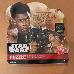 NEW Disney Star Wars Puzzle with Finn and Rey- 1000 Pieces
